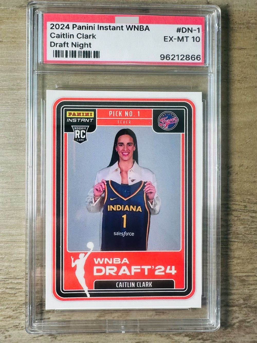 Caitlin Clark Rookie Gem Mint 10 2024 Panini Instant Novelty Basketball Card.